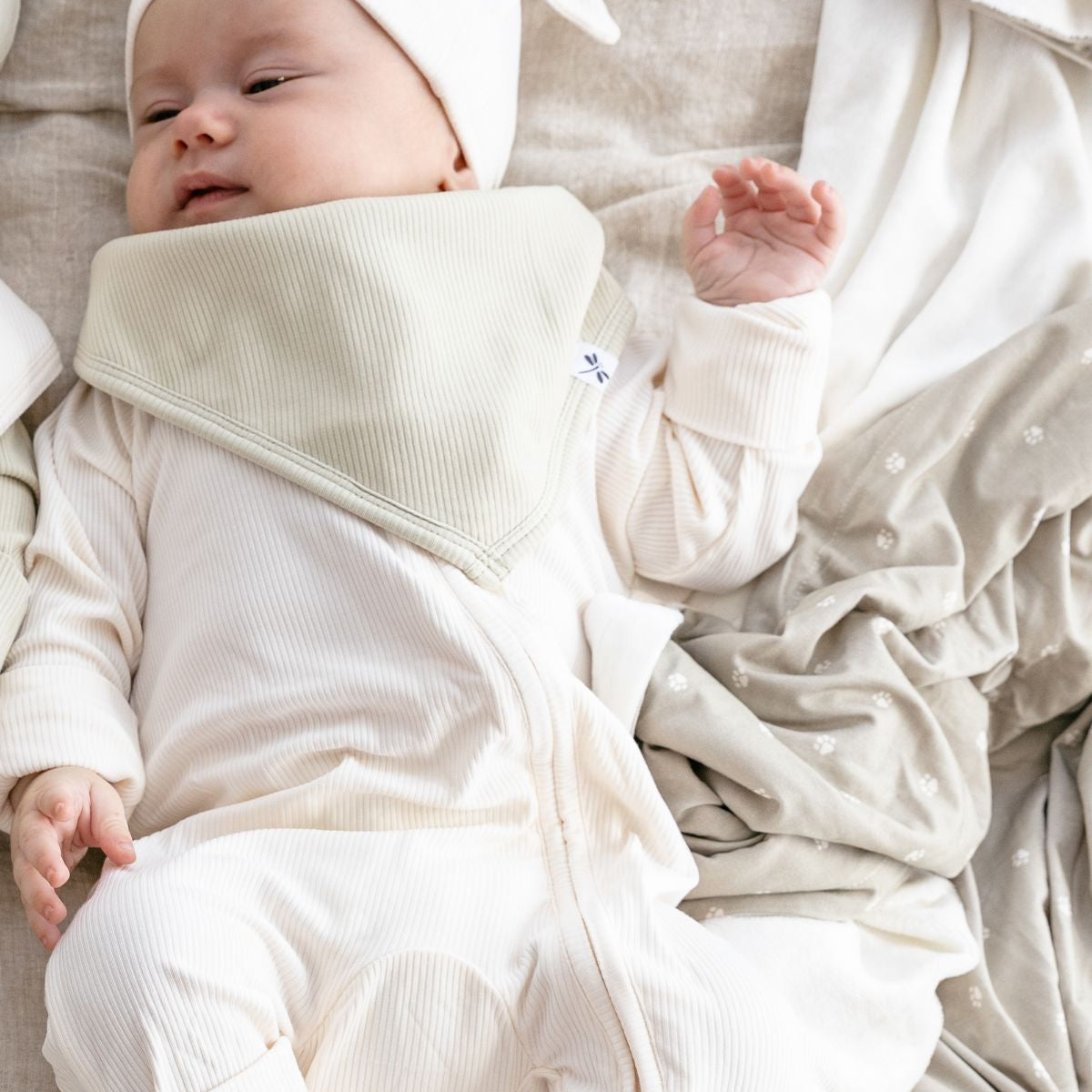 Bamboo Bib Green Olive