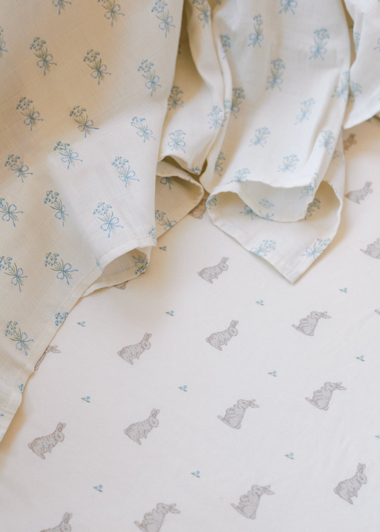 Set de 2 Swaddles de Muselina Orgánica - Bunny & Lily of the Valley