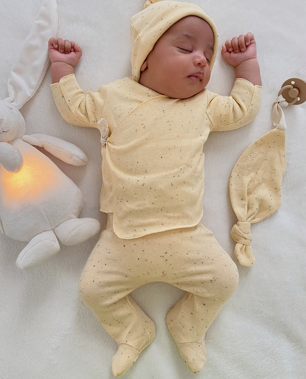 Knitted Baby Set - NB - Banana