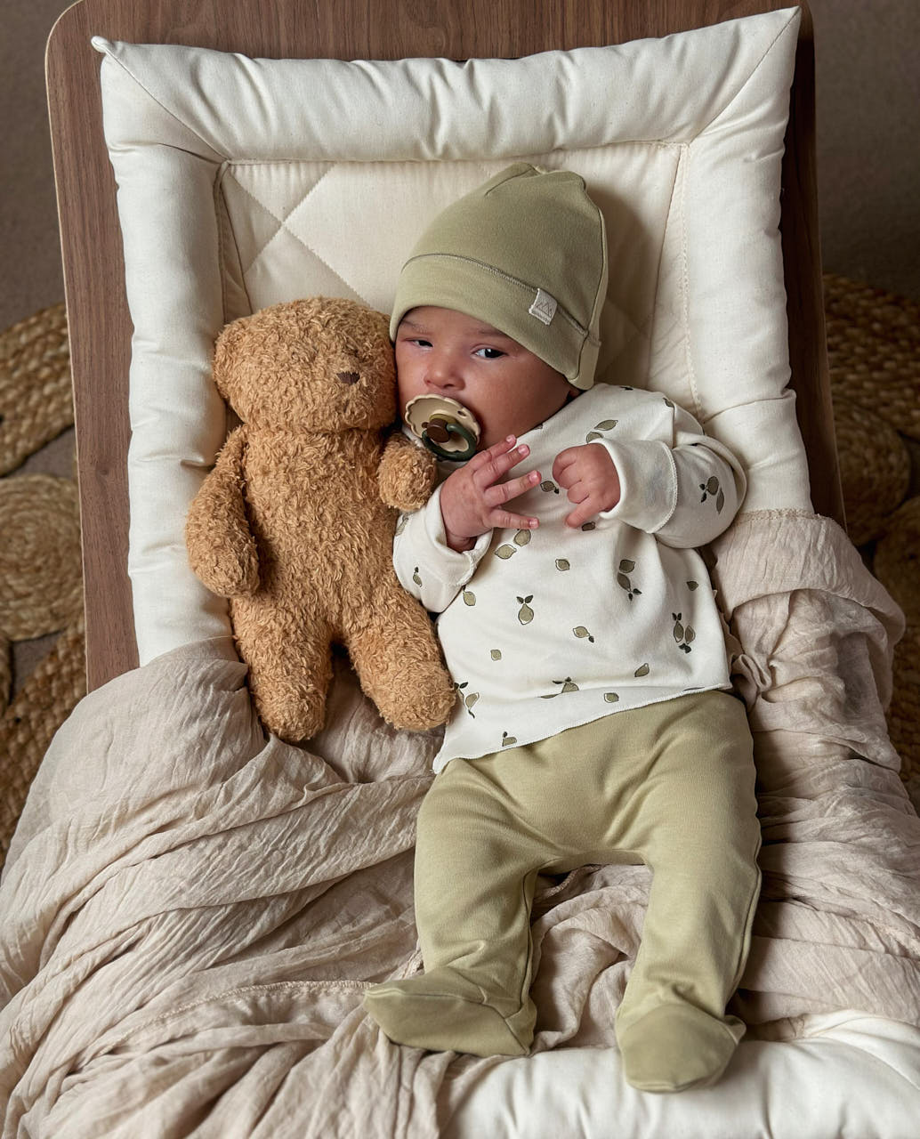 Knitted Baby Set - NB - Limes