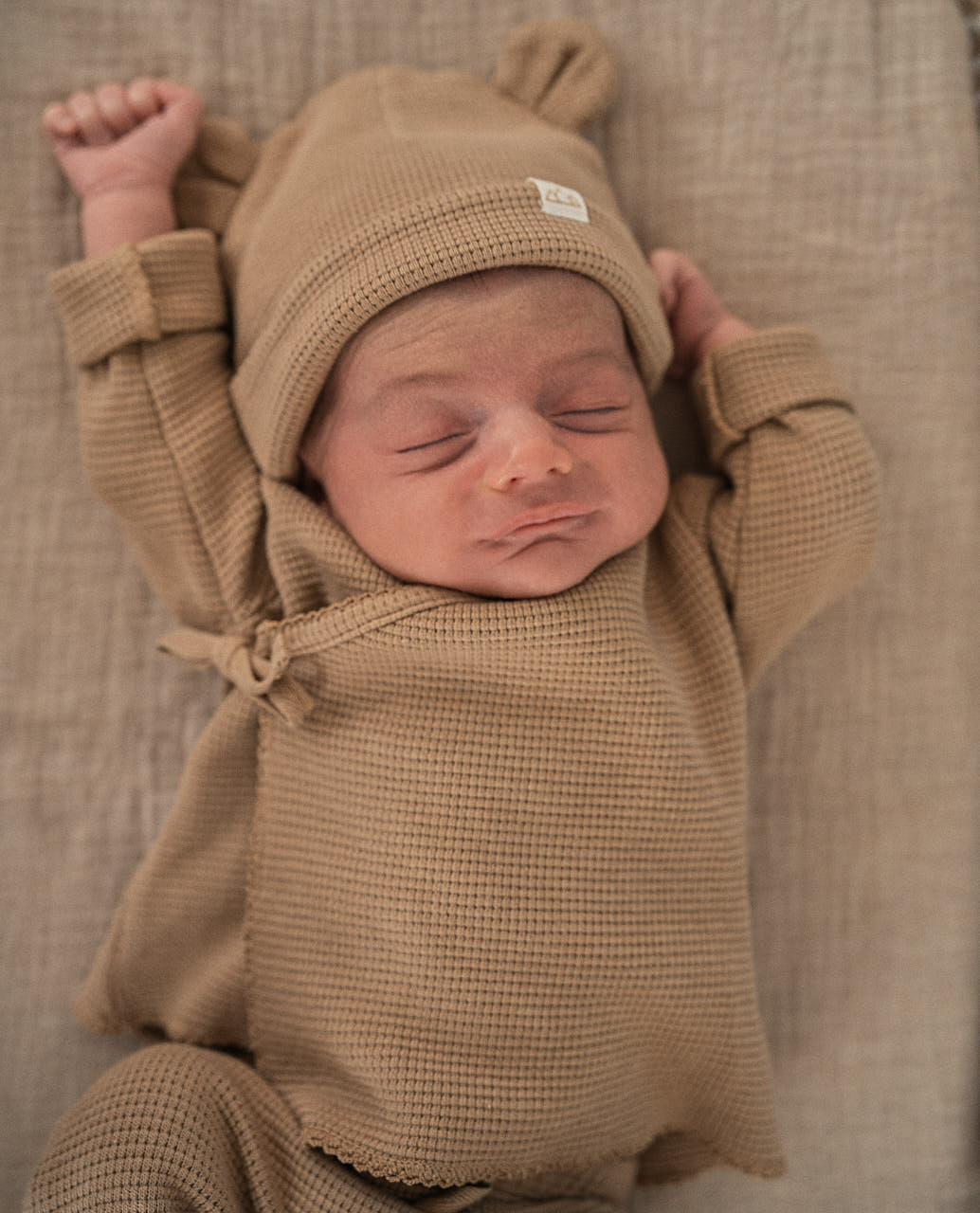 Knitted Baby Set - NB - Warm Taupe