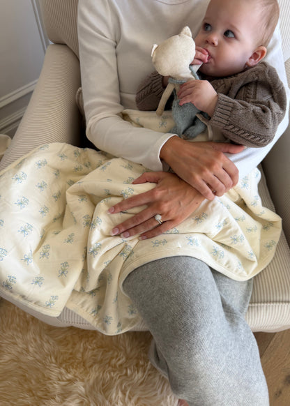 Cobija Cuddle de Jersey y Plush - Lily of the Valley